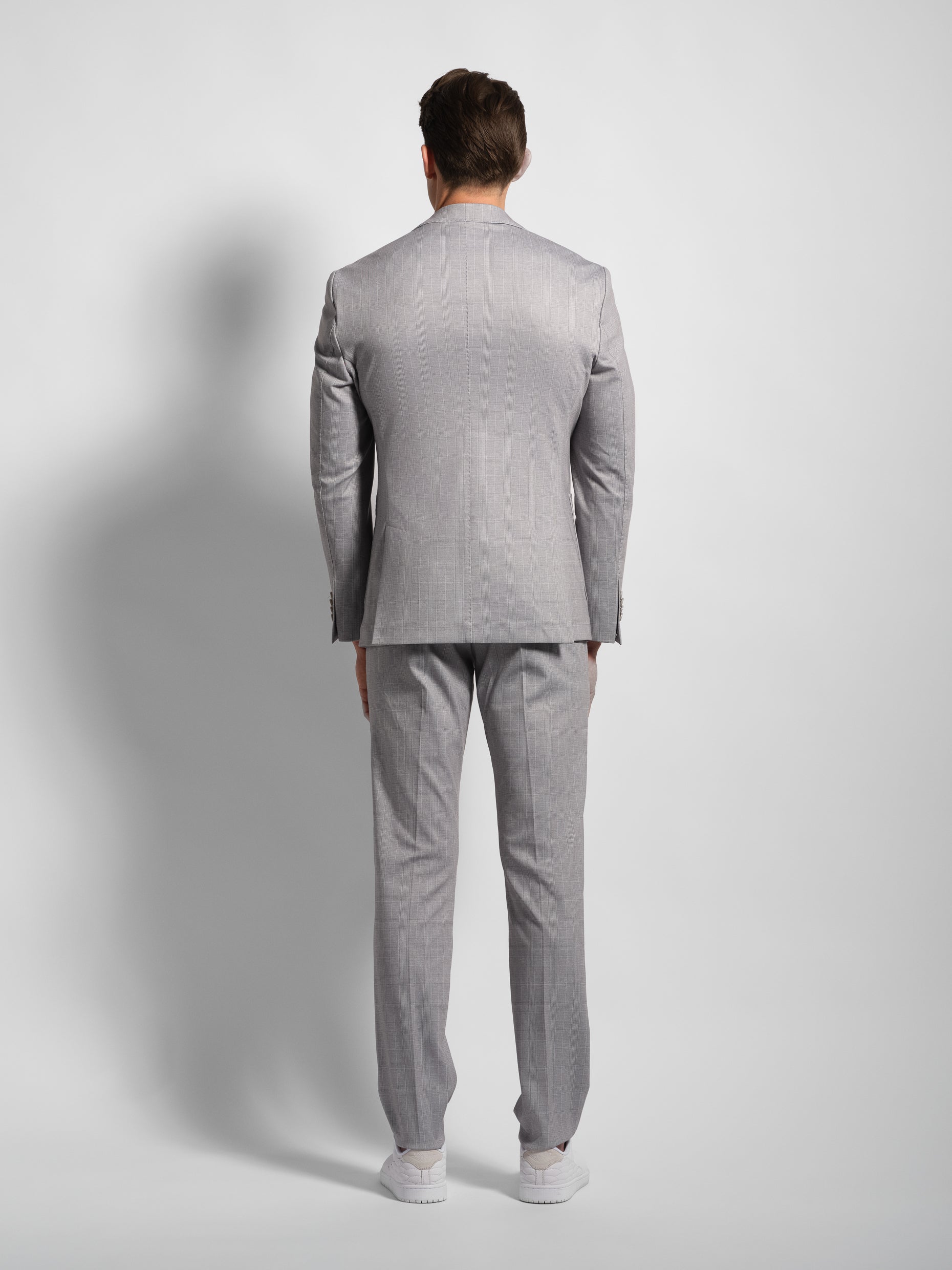 grey Prince de Galles jersey suit back view