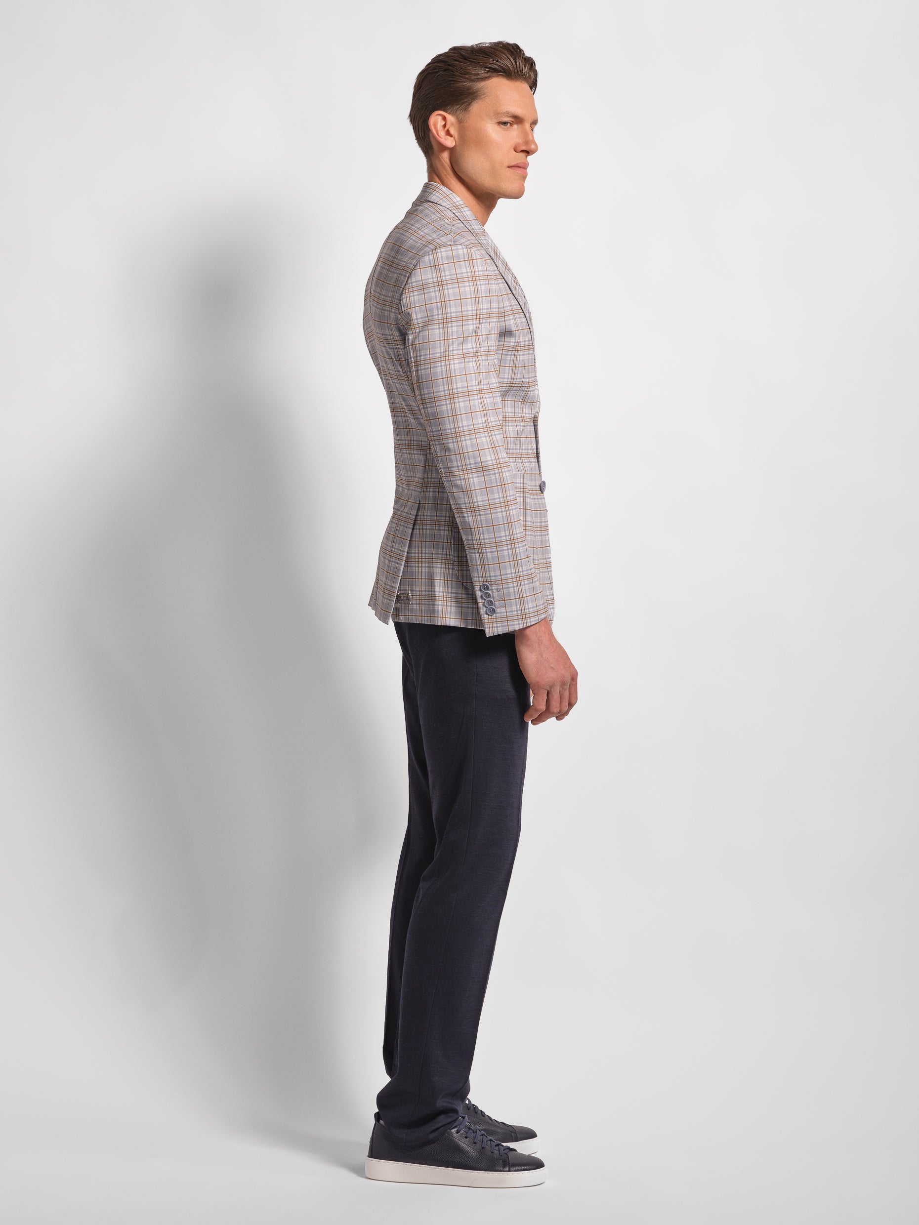 Wide check blazer Italian fit side angle